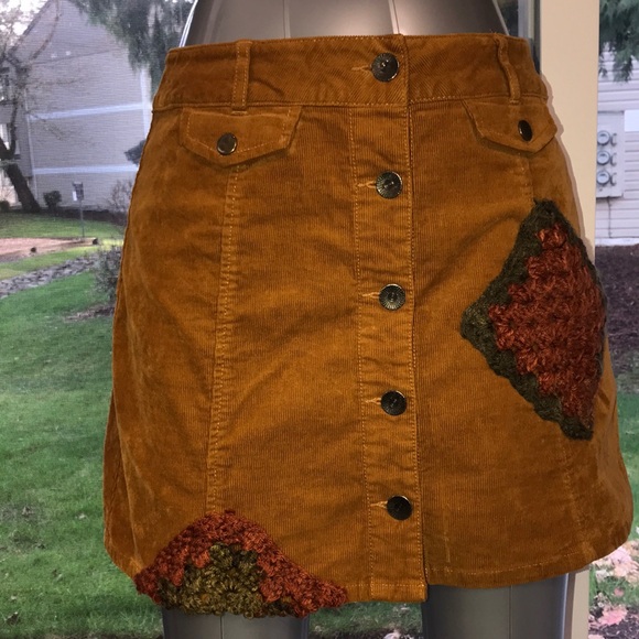 Women’s UPCYCLED HAND CRAFTED & CROCHETED GRANNY SQUARES Sz L Stylish Skirt - Picture 2 of 15